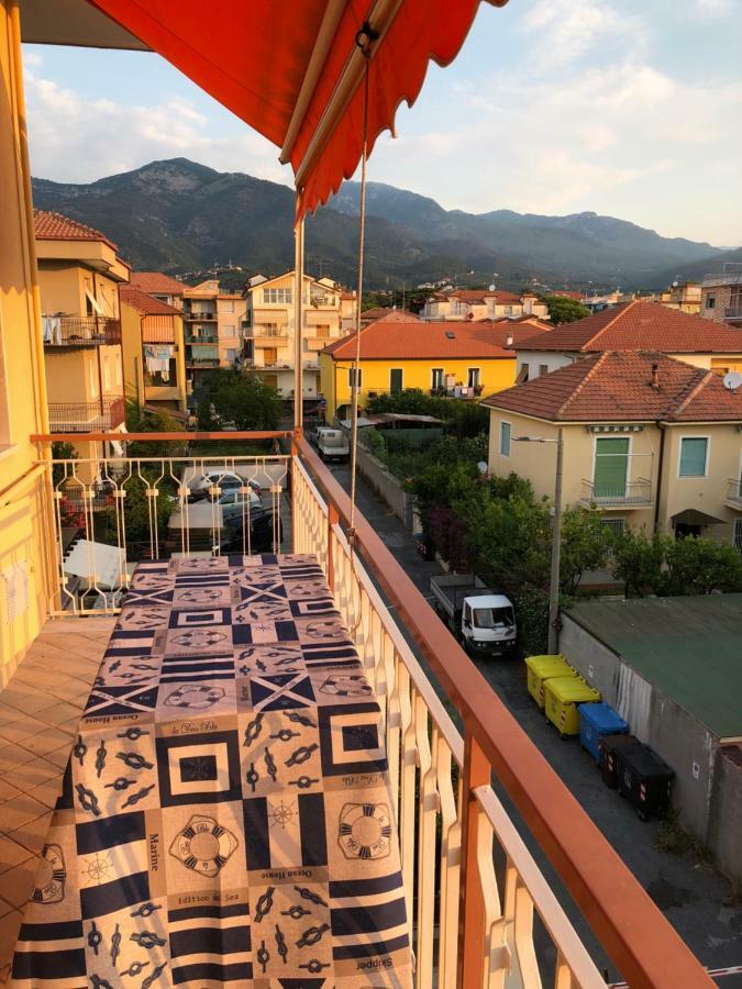 Sea View Riviera Deluxe Apartman Loano Kültér fotó